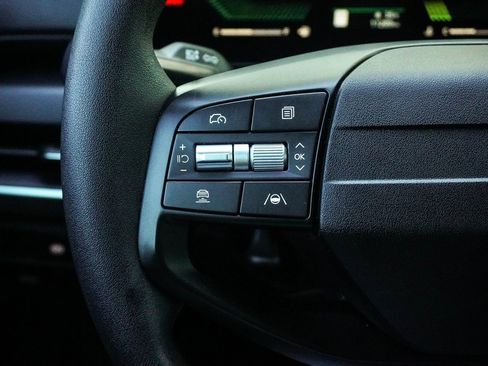 Used 2025 Kia K4 LX image 27