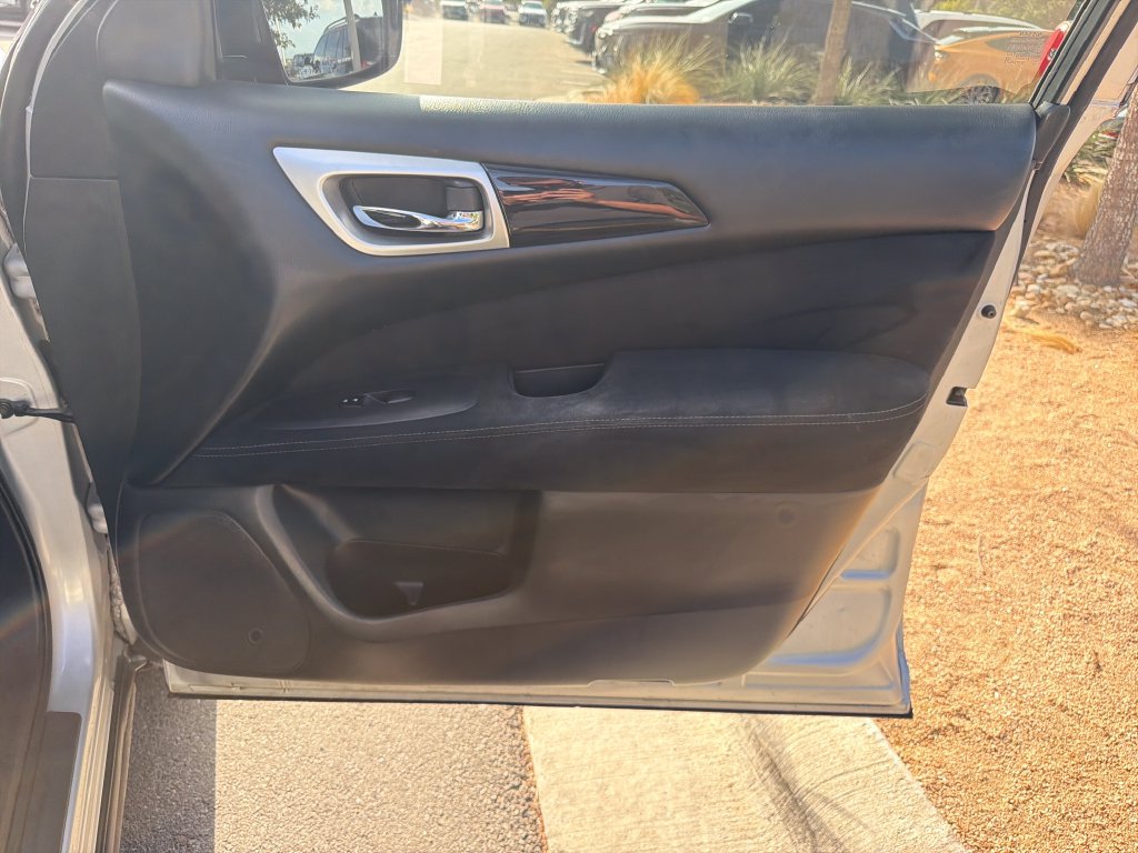 Used 2015 Nissan Pathfinder S FWD image 33