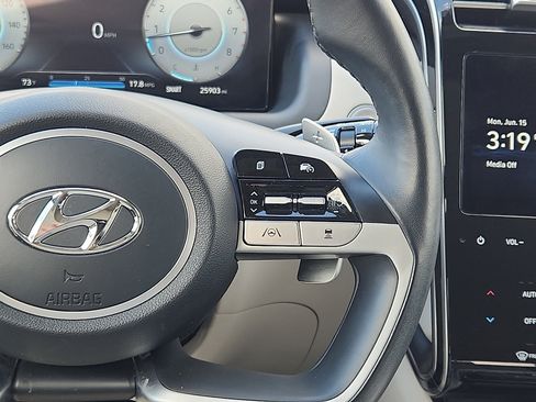 Certified 2024 Hyundai Tucson Limited AWD/4WD image 16