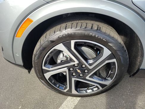 New 2026 Chevrolet Equinox EV LT image 33