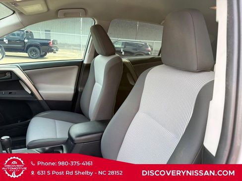 Used 2014 Toyota RAV4 LE image 14