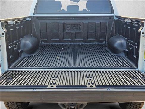 Used 2018 Toyota Tundra SR5 AWD/4WD image 6