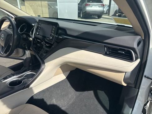 Used 2023 Toyota Camry LE AWD/4WD image 28