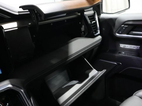 Used 2024 GMC Sierra 1500 Denali w/ Technology Package image 32