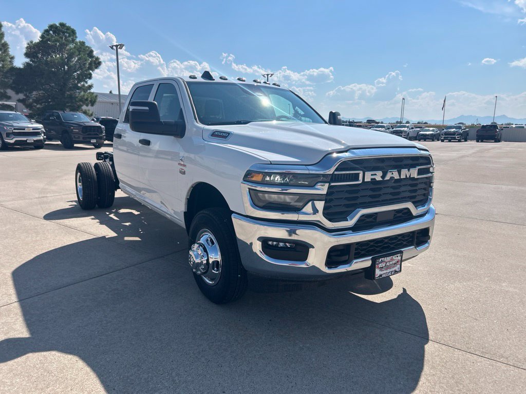 New 2026 RAM 3500 Tradesman w/ Chrome Appearance Group A AWD/4WD image 7