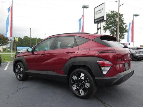Used 2025 Hyundai Kona SEL FWD image 5