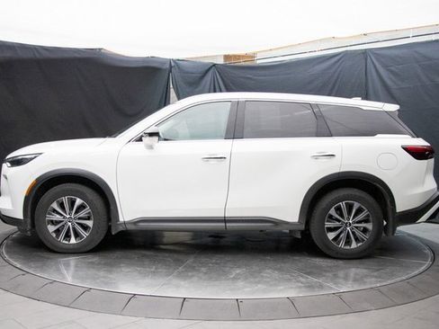 Used 2023 INFINITI QX60 Pure image 9