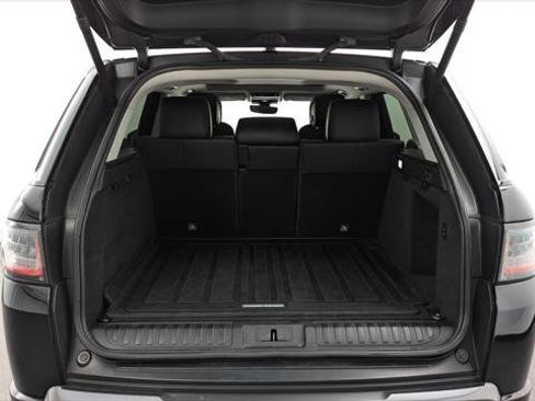 Used 2019 Land Rover Range Rover Sport HSE image 18