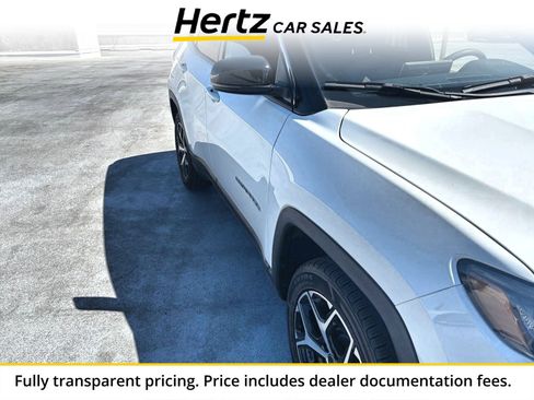 Used 2025 Jeep Compass Limited AWD/4WD image 1