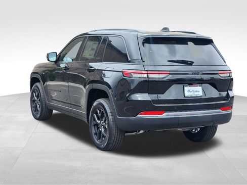 New 2026 Jeep Grand Cherokee Altitude AWD/4WD image 7