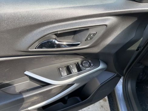 New 2026 Chevrolet Trax LS w/ LS Convenience Package FWD image 14