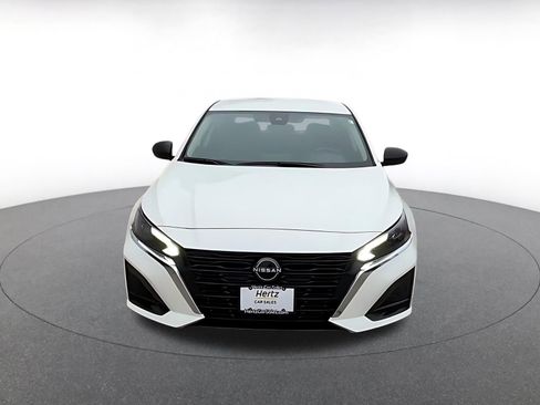 Used 2025 Nissan Altima 2.5 SV image 4