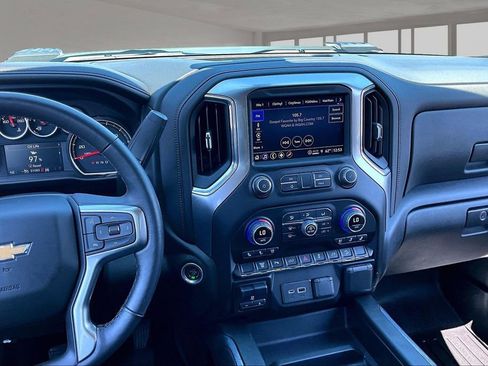 Used 2022 Chevrolet Silverado 2500 LTZ w/ LTZ Plus Package AWD/4WD image 10