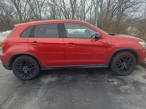 Used 2018 Mitsubishi Outlander Sport LE image 3