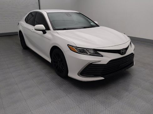 Used 2022 Toyota Camry LE FWD image 13