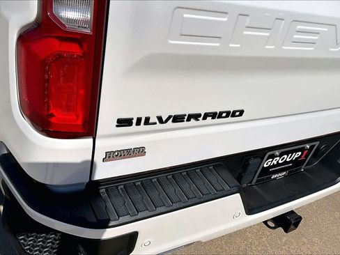 Used 2022 Chevrolet Silverado 1500 High Country w/ Technology Package AWD/4WD image 25