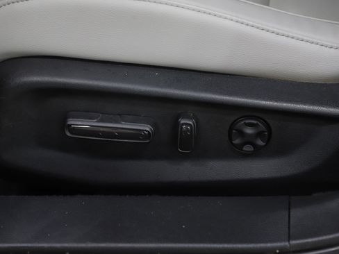 Used 2018 Honda Accord Touring image 24