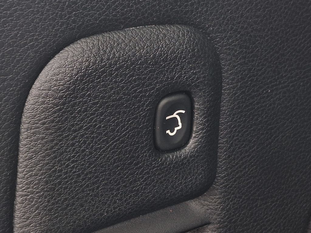 Used 2020 Jeep Grand Cherokee Limited AWD/4WD image 31