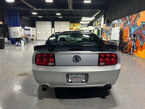 Used 2009 Ford Mustang GT image 5