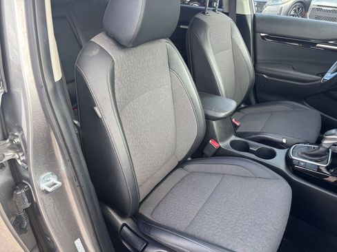 Used 2025 Kia Seltos S image 35