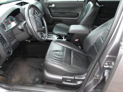 Used 2011 Ford Escape Limited image 5