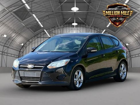 Used 2014 Ford Focus SE FWD image 6