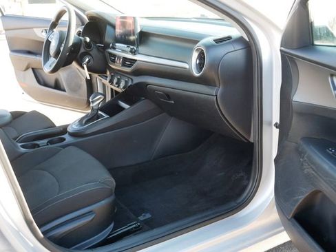 Used 2020 Kia Forte LXS image 19