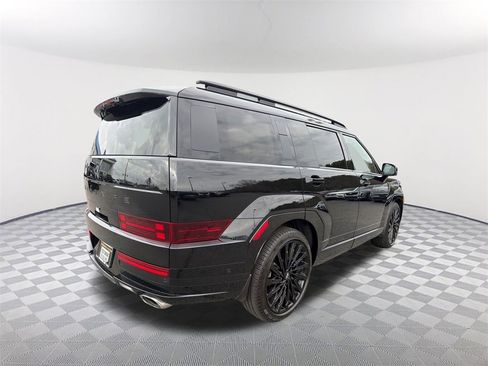 Used 2025 Hyundai Santa Fe Calligraphy image 5
