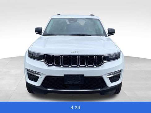 Used 2023 Jeep Grand Cherokee Limited AWD/4WD image 2
