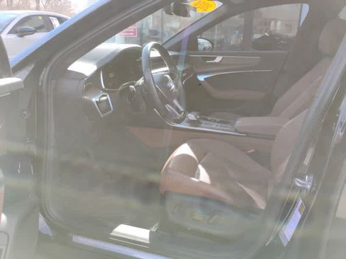 Used 2024 Audi A6 Premium Plus image 8