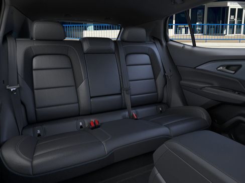 New 2025 Chevrolet Equinox EV LT image 17