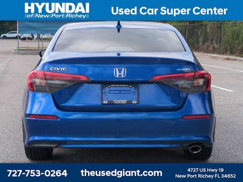 Used 2023 Honda Civic Sport image 4