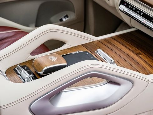 Used 2024 Mercedes-Benz Maybach GLS 600 4MATIC image 20