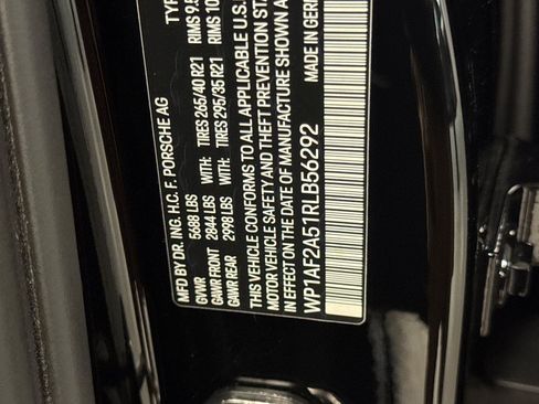 Used 2024 Porsche Macan GTS image 28