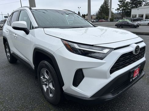 Certified 2025 Toyota RAV4 XLE image 3