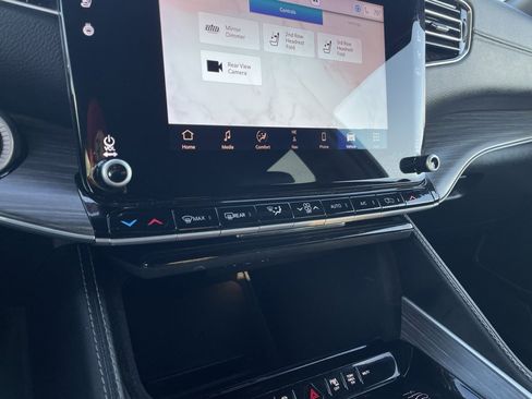 Used 2024 Jeep Wagoneer Series III image 18