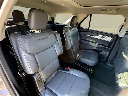 New 2026 Ford Explorer Active w/ Active Comfort Package AWD/4WD image 11