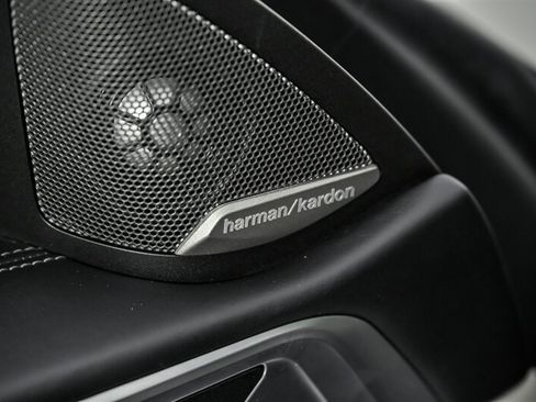 Used 2021 BMW M4 Competition w/ Executive Package RWD image 16