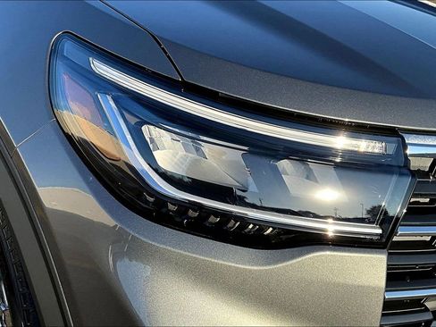 New 2026 Ford Explorer Active w/ Active Comfort Package image 34