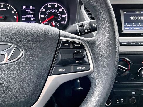 Used 2021 Hyundai Accent SE image 20