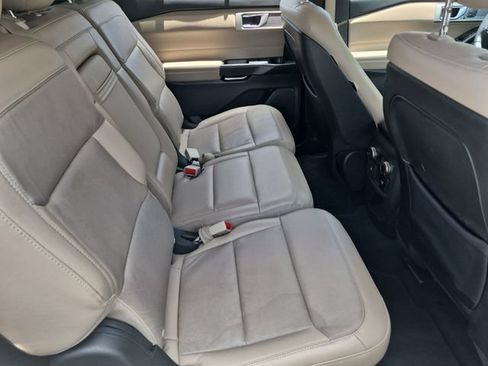 Used 2020 Ford Explorer Limited w/ Hybrid Equipment Group 310A RWD image 27
