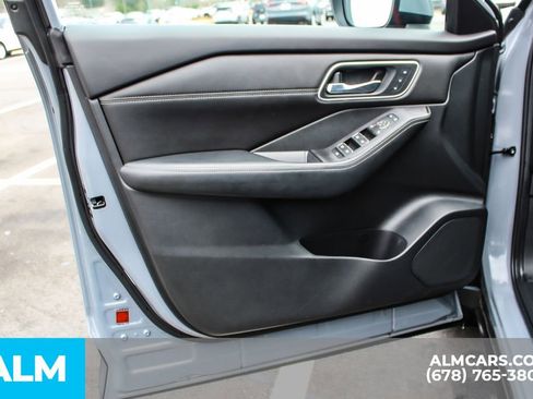 Used 2024 Nissan Rogue Platinum w/ Platinum Premium Package image 36