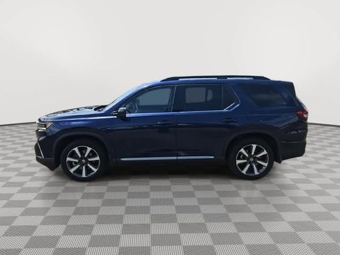Certified 2024 Honda Pilot Touring image 5