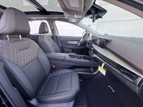 New 2025 Nissan Murano Platinum image 8