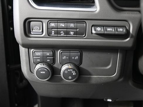 Used 2023 Chevrolet Tahoe High Country AWD/4WD image 24