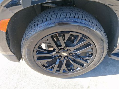 Used 2021 Chevrolet Tahoe Premier w/ Premium Package image 10