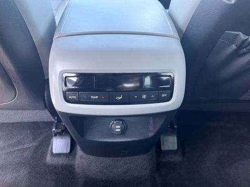 Used 2025 Hyundai Palisade SEL FWD image 19