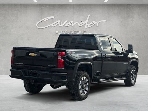 Used 2022 Chevrolet Silverado 2500 Custom w/ Custom Value Package AWD/4WD image 16