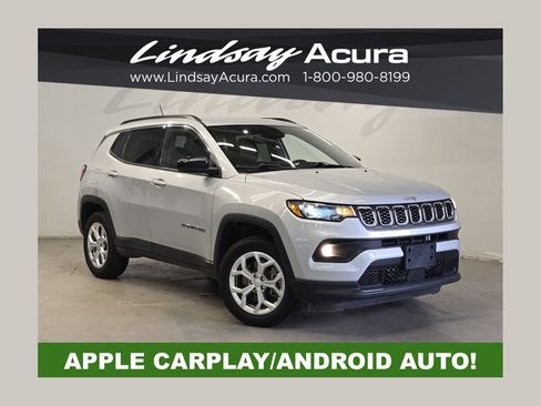 Used 2024 Jeep Compass Latitude AWD/4WD image 1