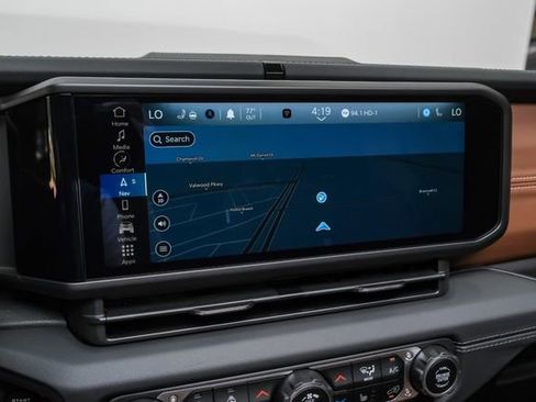 Used 2024 Jeep Wrangler Unlimited Rubicon w/ Technology Group image 65